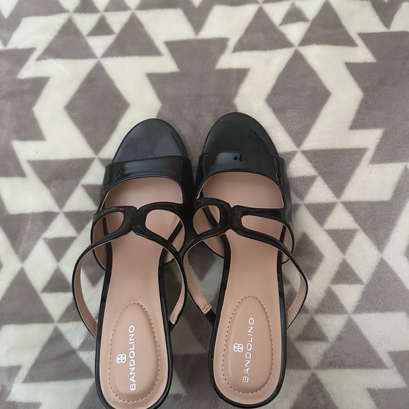 Bandolino Women's Glossy Black Sandals - Picture 5 of 5